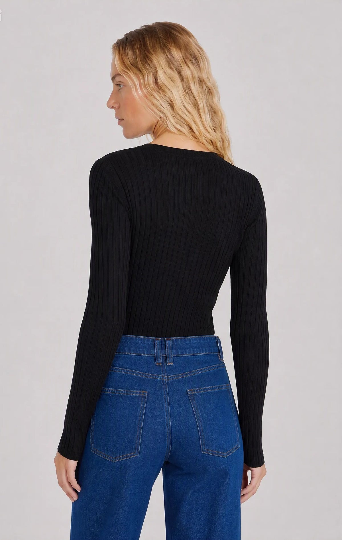 Maglia crop a coste|Colore:Nero