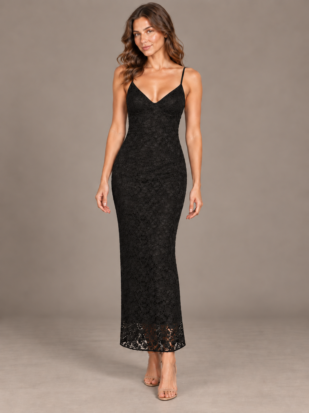 Abito lungo in pizzo con bretelle|Colore:Nero
