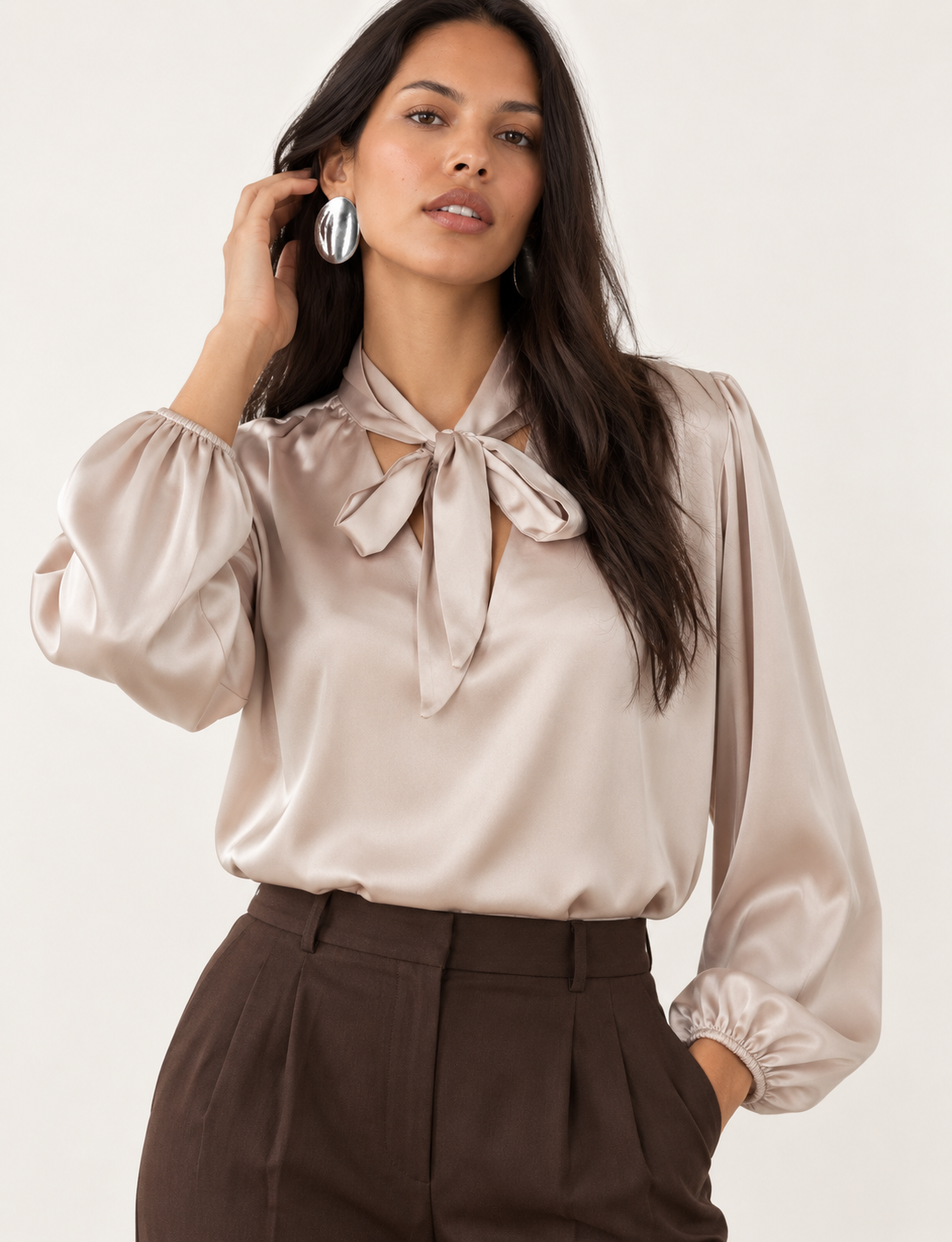Blusa in raso con fiocco|Colore:Beige