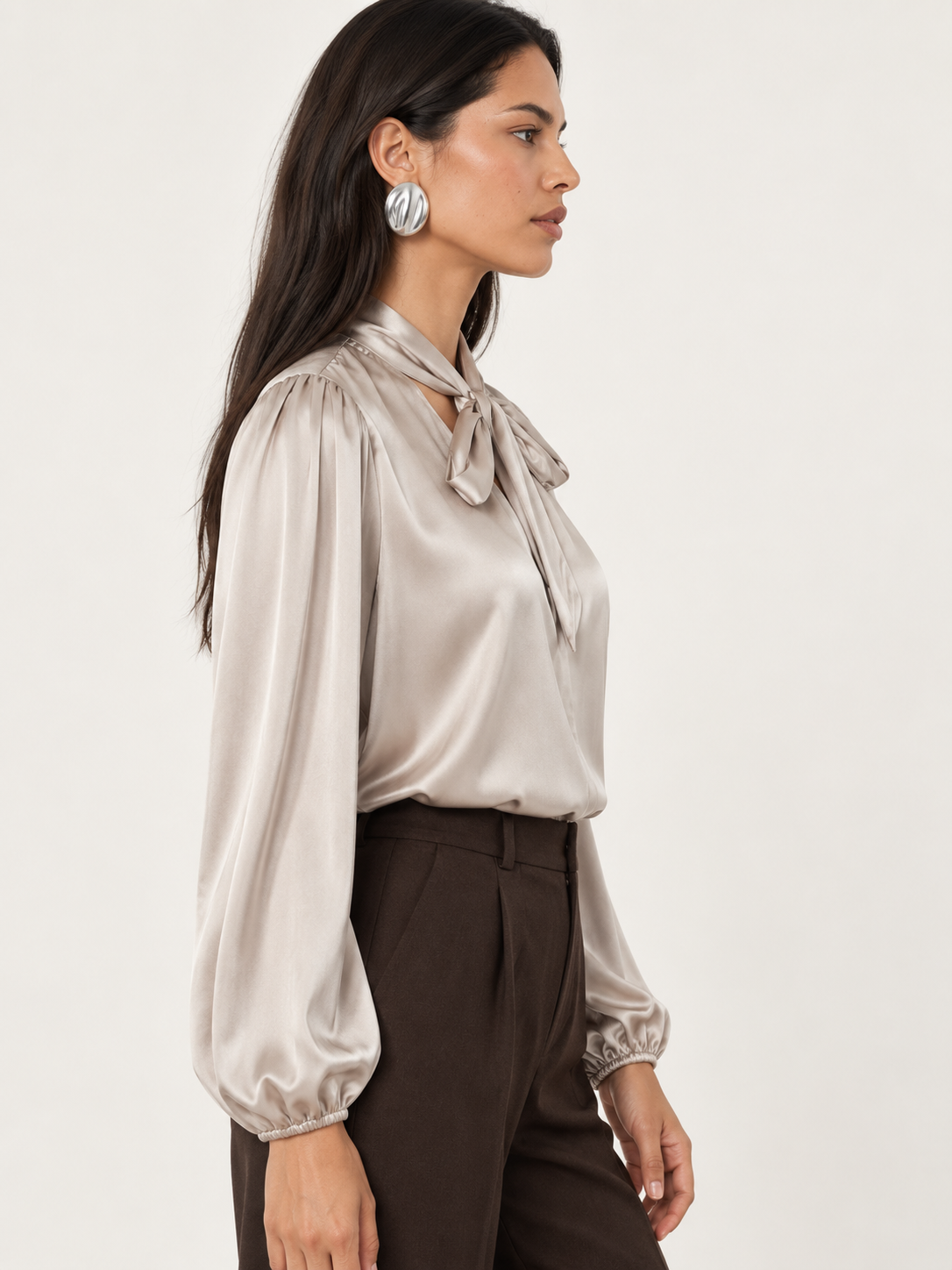 Blusa in raso con fiocco|Colore:Beige