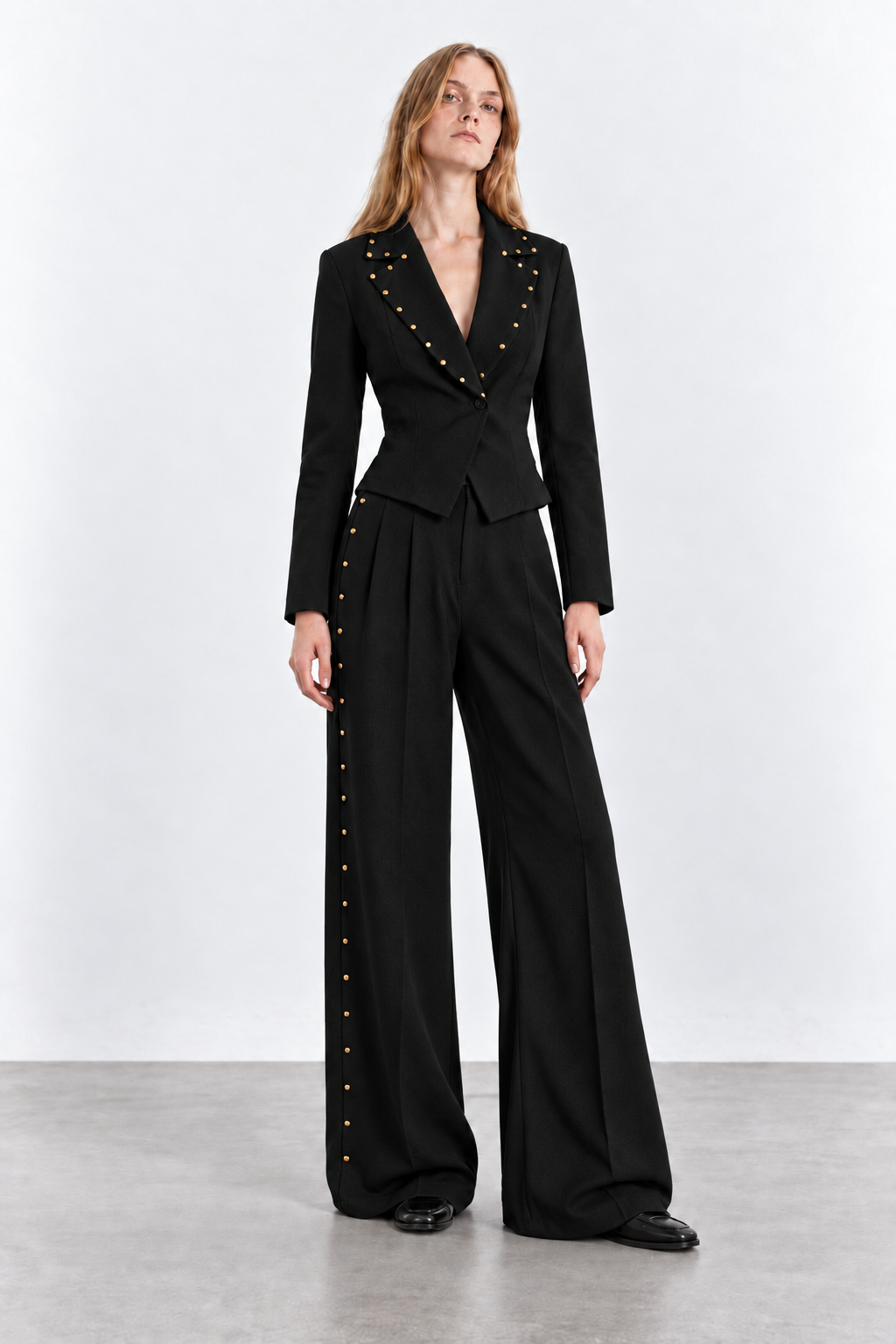 Giacca monopetto con borchie piatte|Colore:Nero