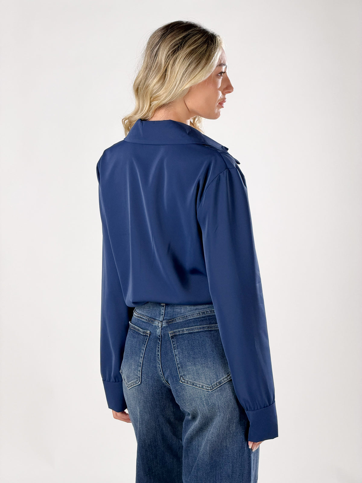 Camicia strutturata con  pieghe verticali|Colore:Blu navy
