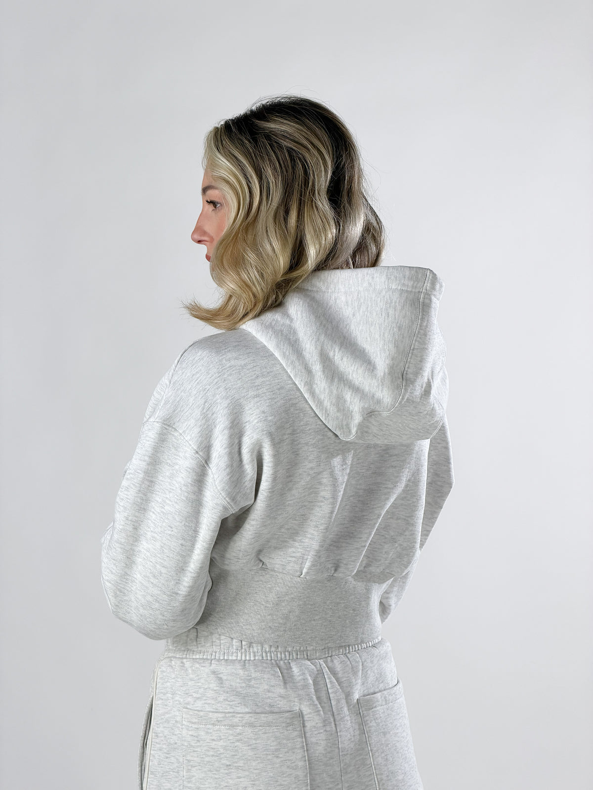 Felpa crop con cappuccio|Colore:Ash grey