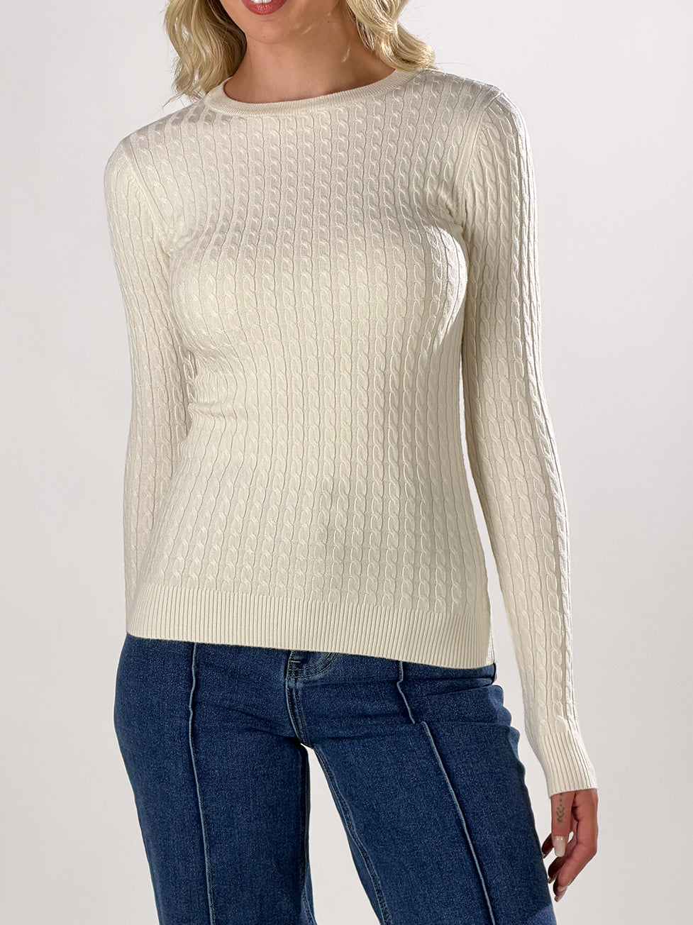 Maglia girocollo con lavorazione a trecce|Colore:Avorio