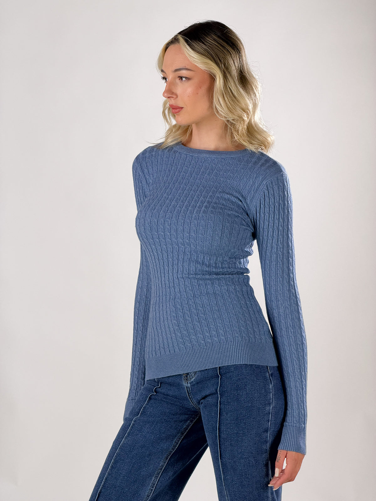 Maglia girocollo con lavorazione a trecce|Colore:Denim
