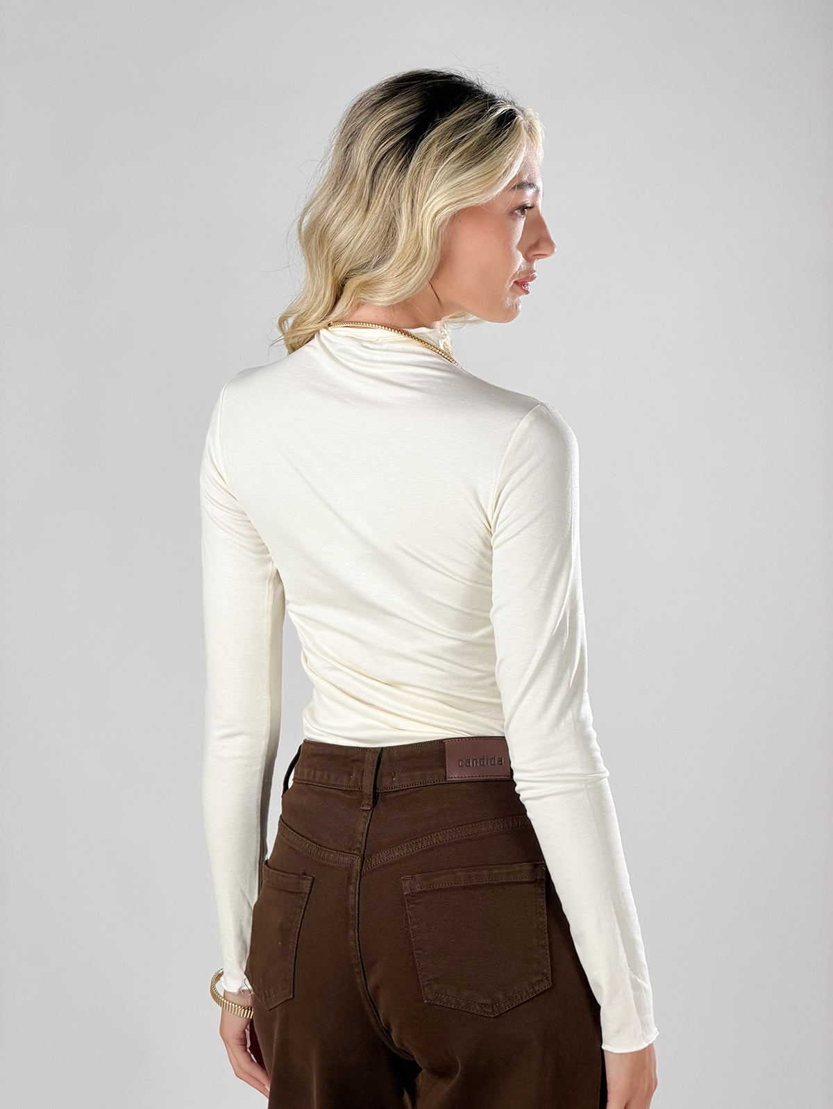 Maglia lupetto con collo ad orlo ondulato|Colore:Beige