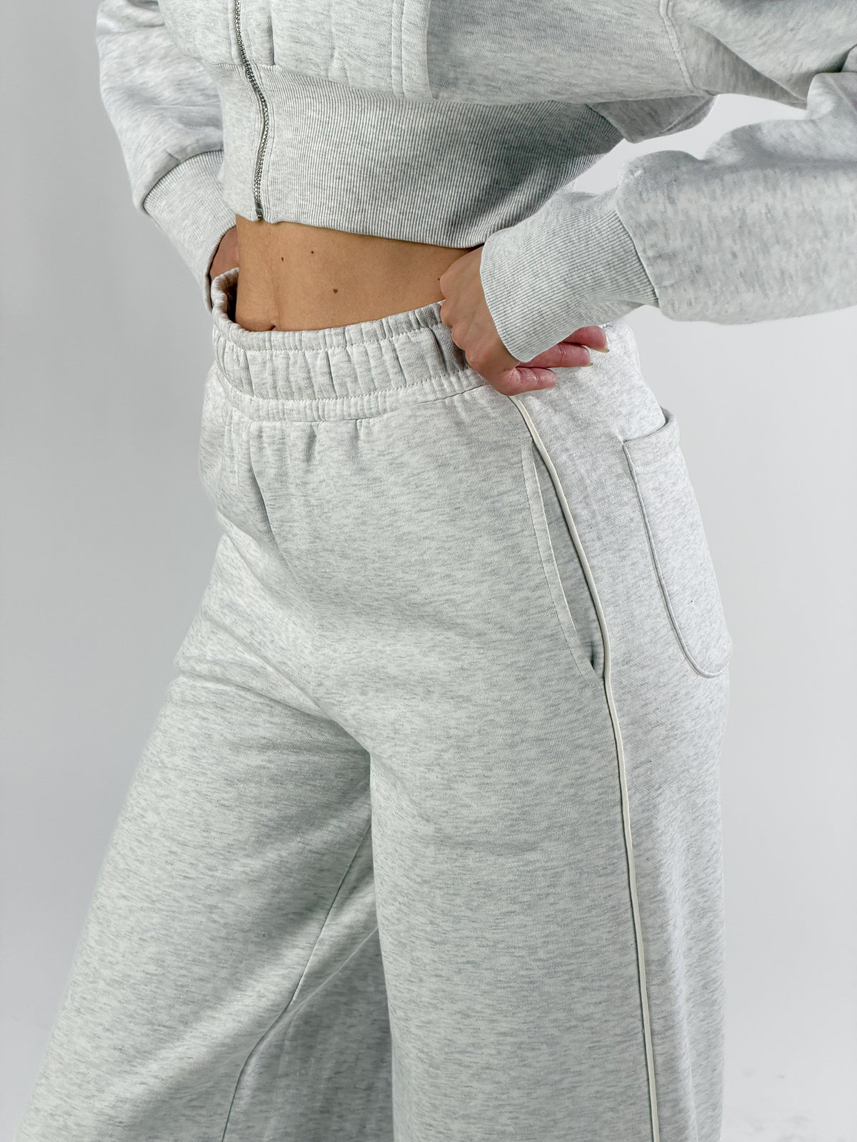 Pantafelpa con profilo in rileivo|Colore:Ash grey