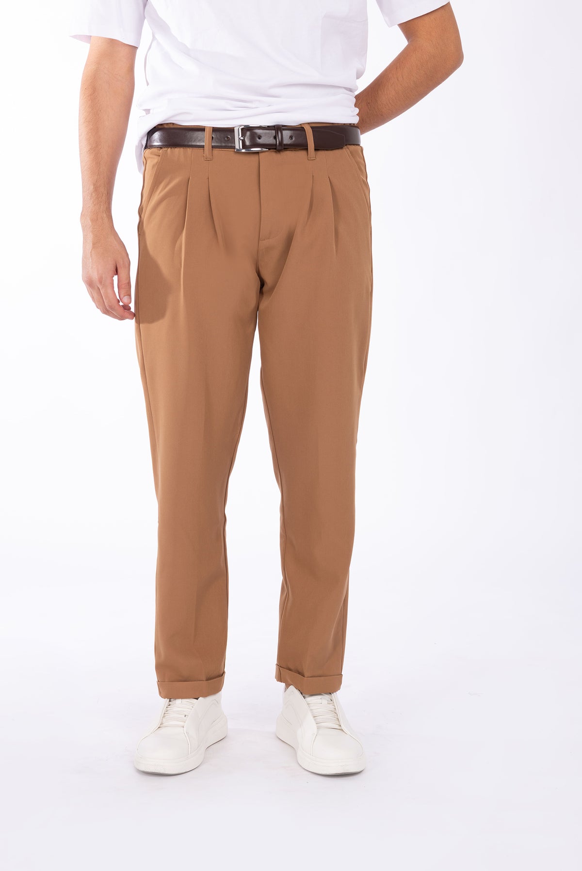 Pantalone con risvolto e pinces|Colore:Cammello