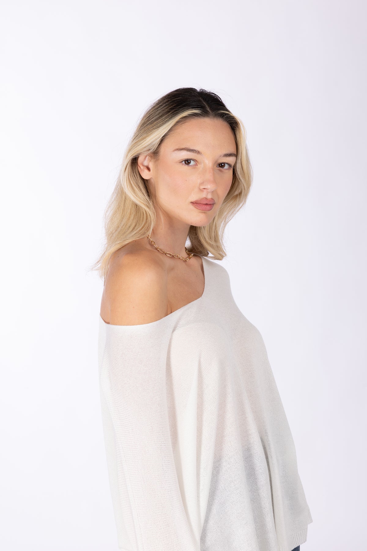 Maglia scollo a V  ampio effetto barchetta|Colore:Panna