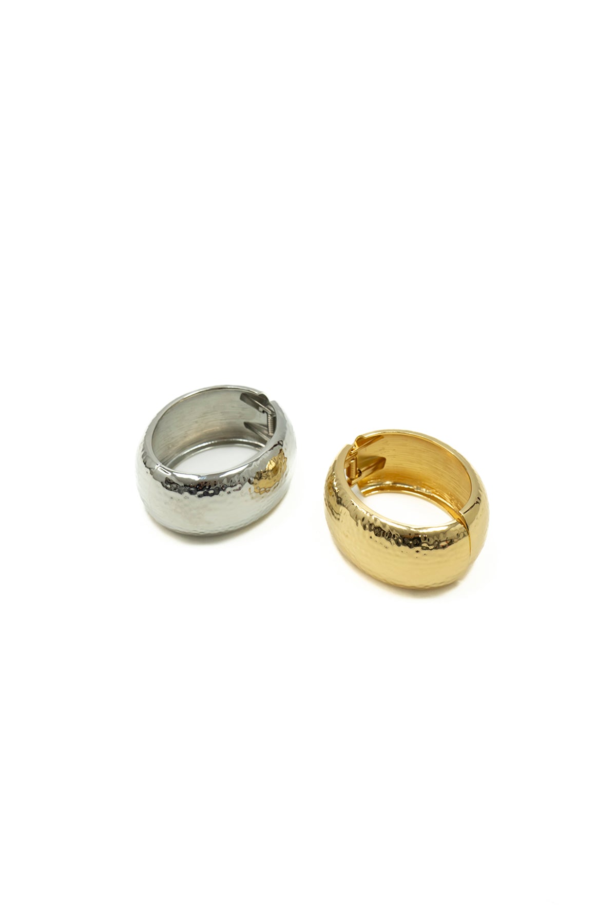 Bracciale rigido a fascia bombata|Colore:Argento