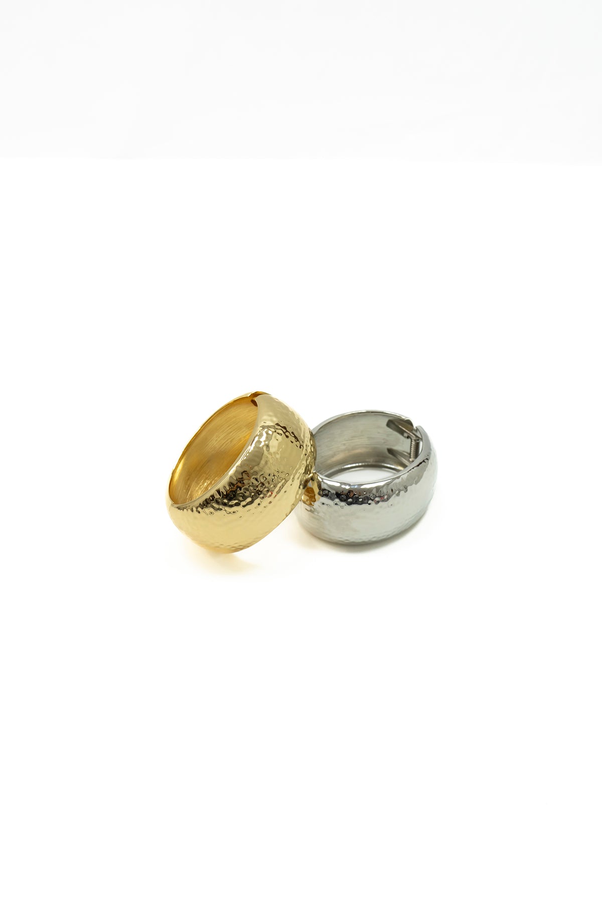 Bracciale rigido a fascia bombata|Colore:Oro