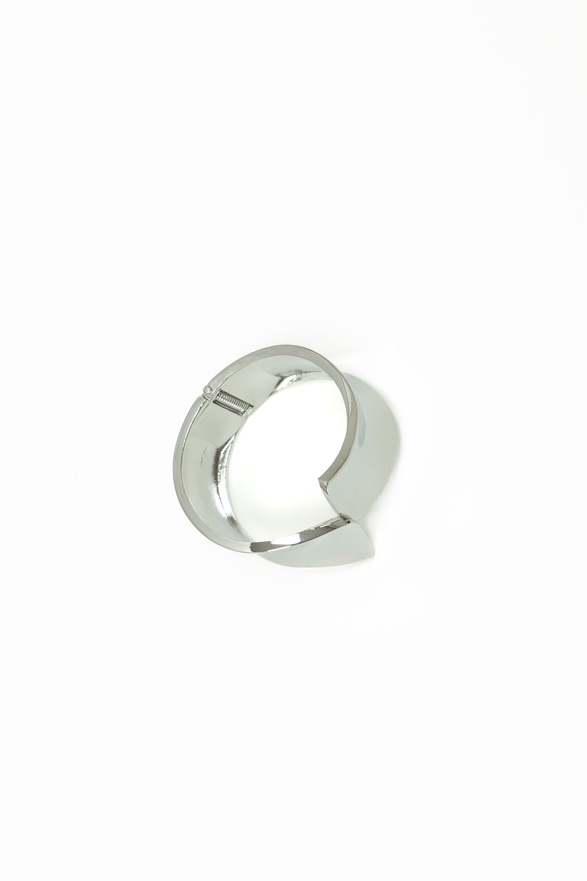 Bracciale rigido scultoreo|Colore:Argento