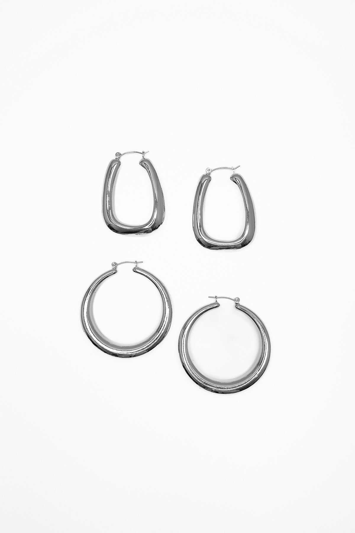 Coppia di orecchini forme geometriche |Colore:Argento