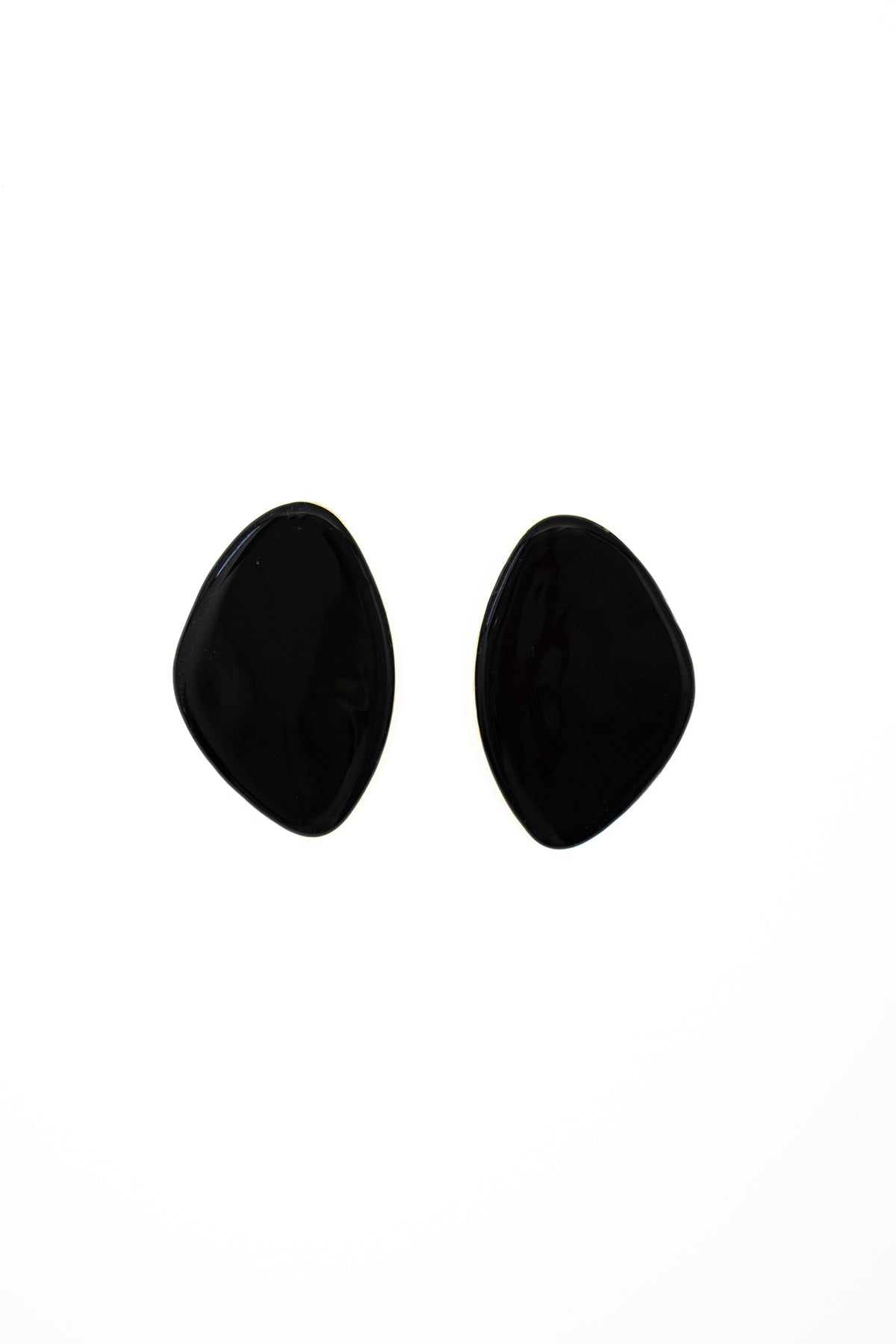 Orecchino forma irregolare|Colore:Nero